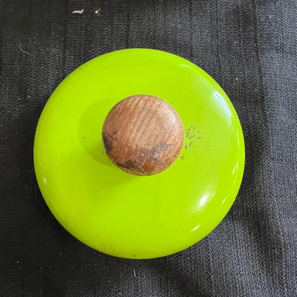 Vintage Lime Green Enamel Tea Kettle Retro Mid Century Wood‎ Handle Teapot 910